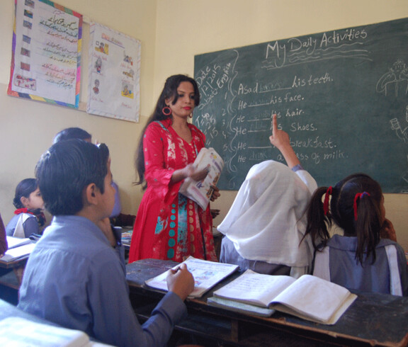 Schulbildung und Zukunft für Kinder in Karachi Pakistan