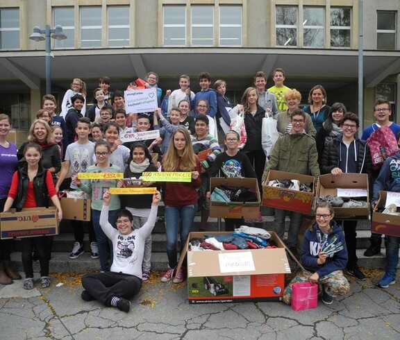 TeilnehmerInnen der youngCaritas Schulchallenge aus dem BG Josefstraße